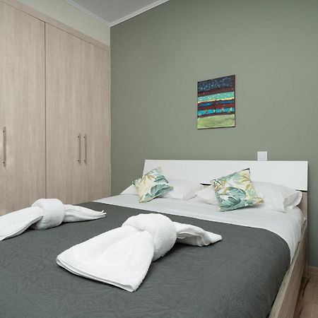 Mtc-Sfs Apartment By The Sea And Airport Porto Rafti Exterior photo